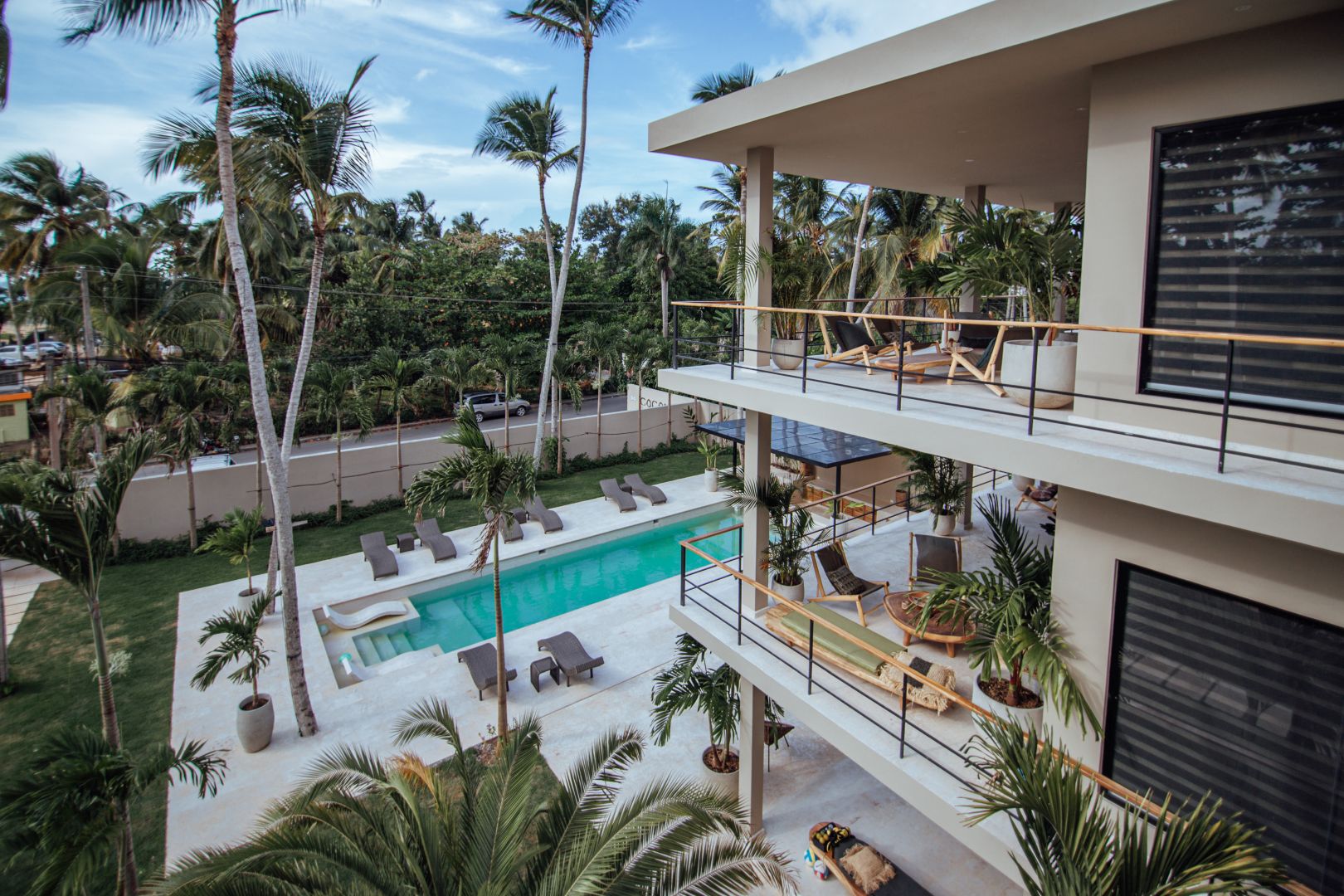 Coconut house23