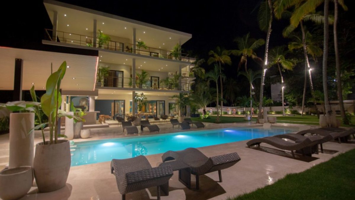 Coconut house31