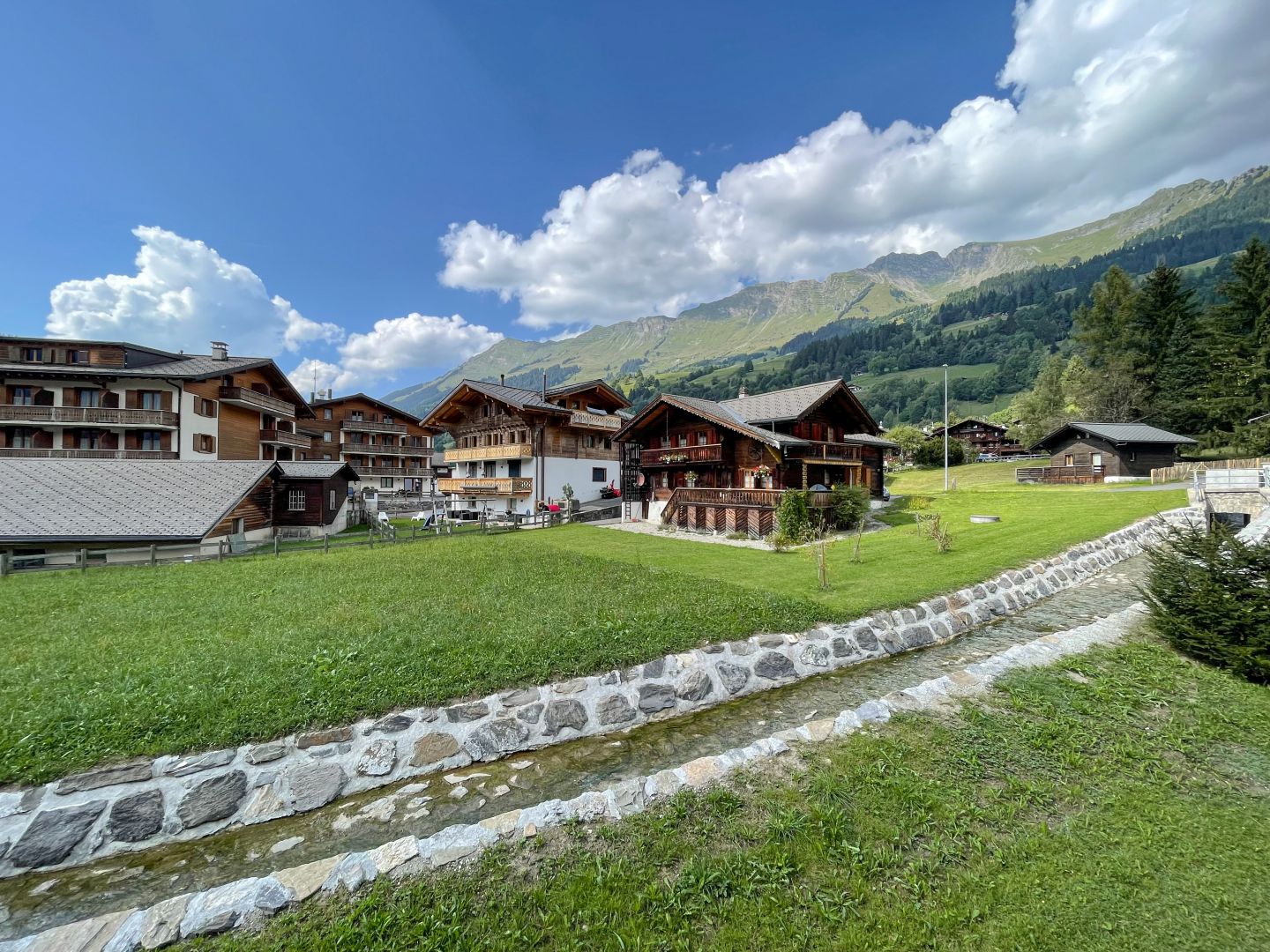 HAMEAU DE LA GARE A125